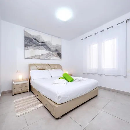 Monarca House - Senator - By Lanzarote *