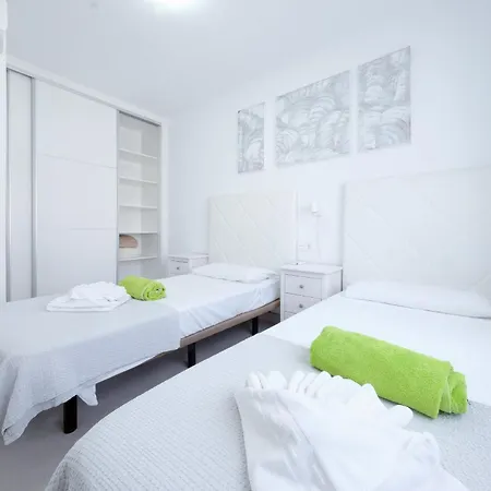 Monarca House - Senator - By Lanzarote * קוסטה טגוויסה